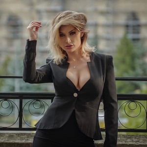 GlamorNikki
